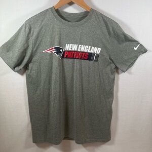 Nike Dri-Fit New England Patriots Short Sleeve Tee Size L.